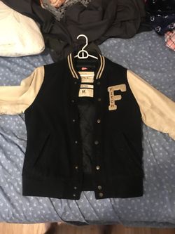Abercrombie and Fitch letterman jacket leather sleeves size M