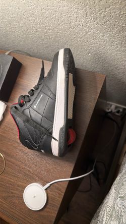 Heelys Boys! Like New!!! Size 2 Youth