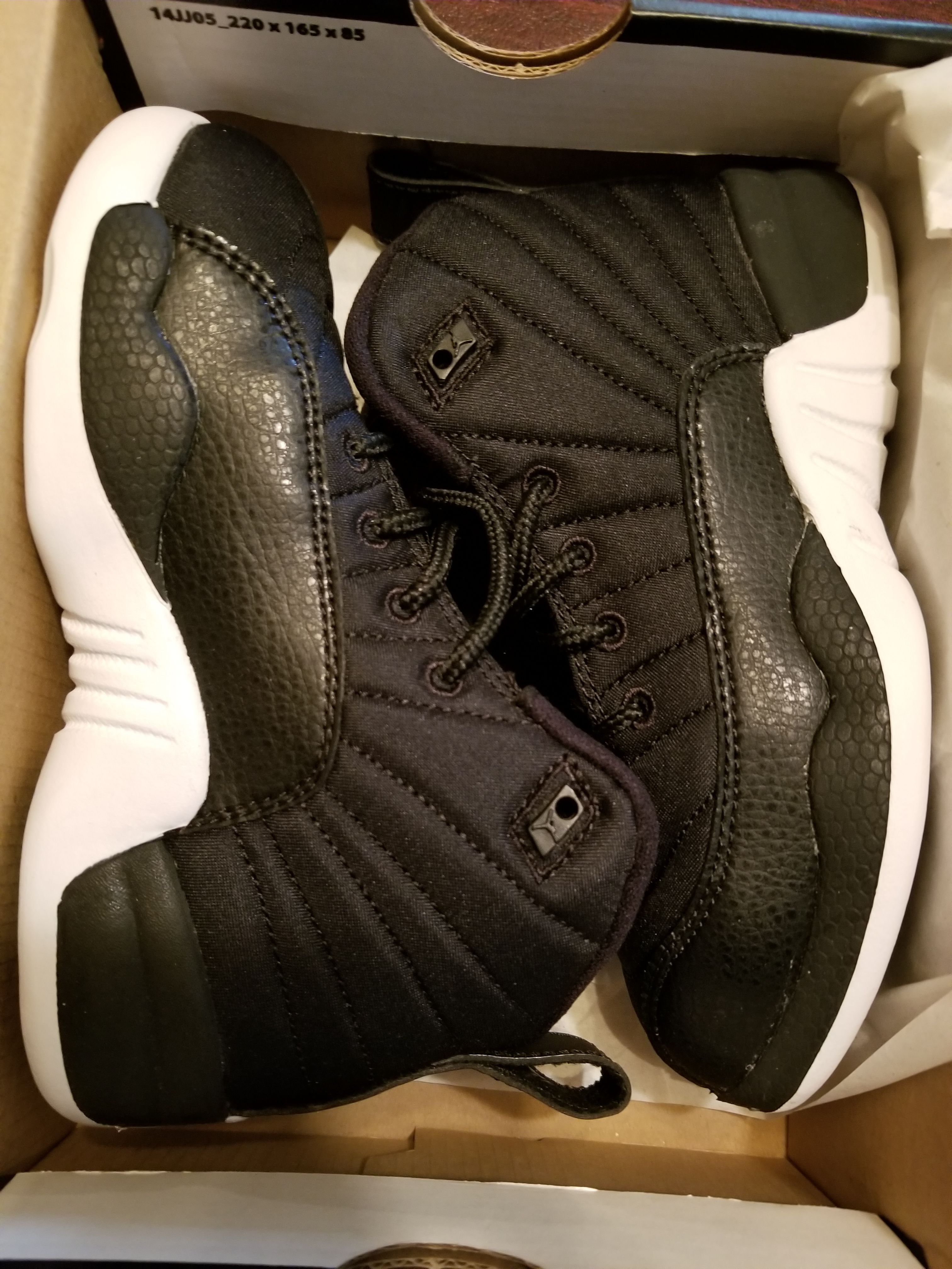 Jordan black and white size 11c