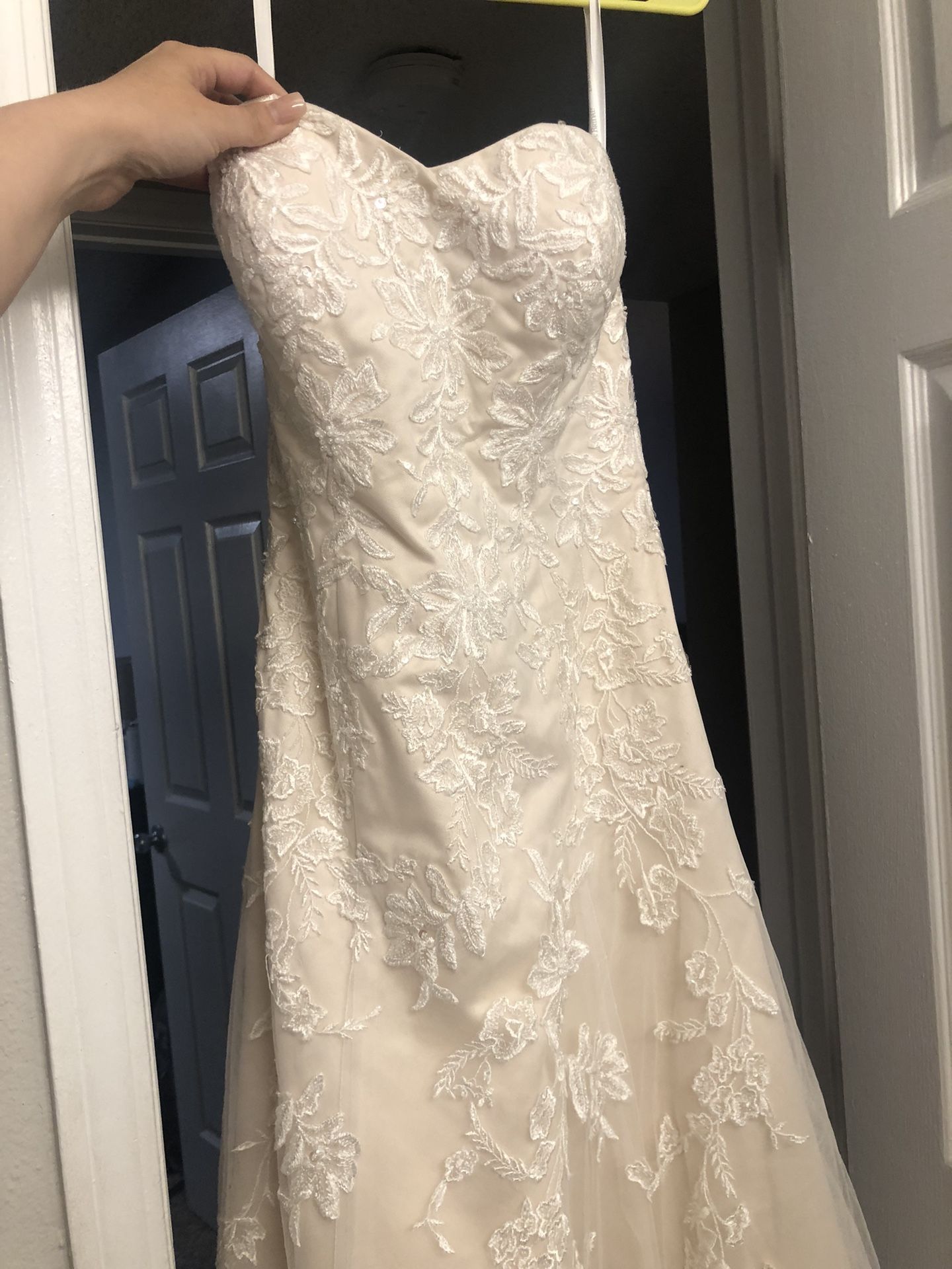 Ivory A Line Wedding Dress Size 10 David’s Bridal