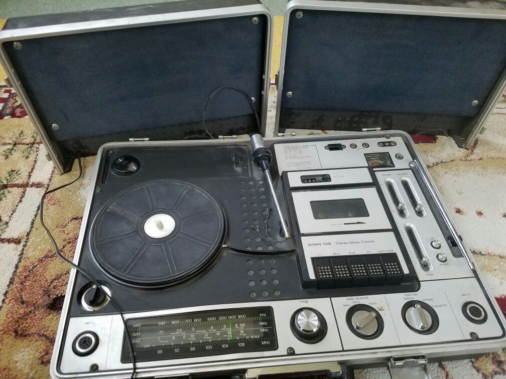 Sunny Vox Stereo Music Centre Model No 6000