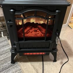 MAINSTAYS 3D Electric Stove With Infrared Quartz Heater w/ Flame Effect