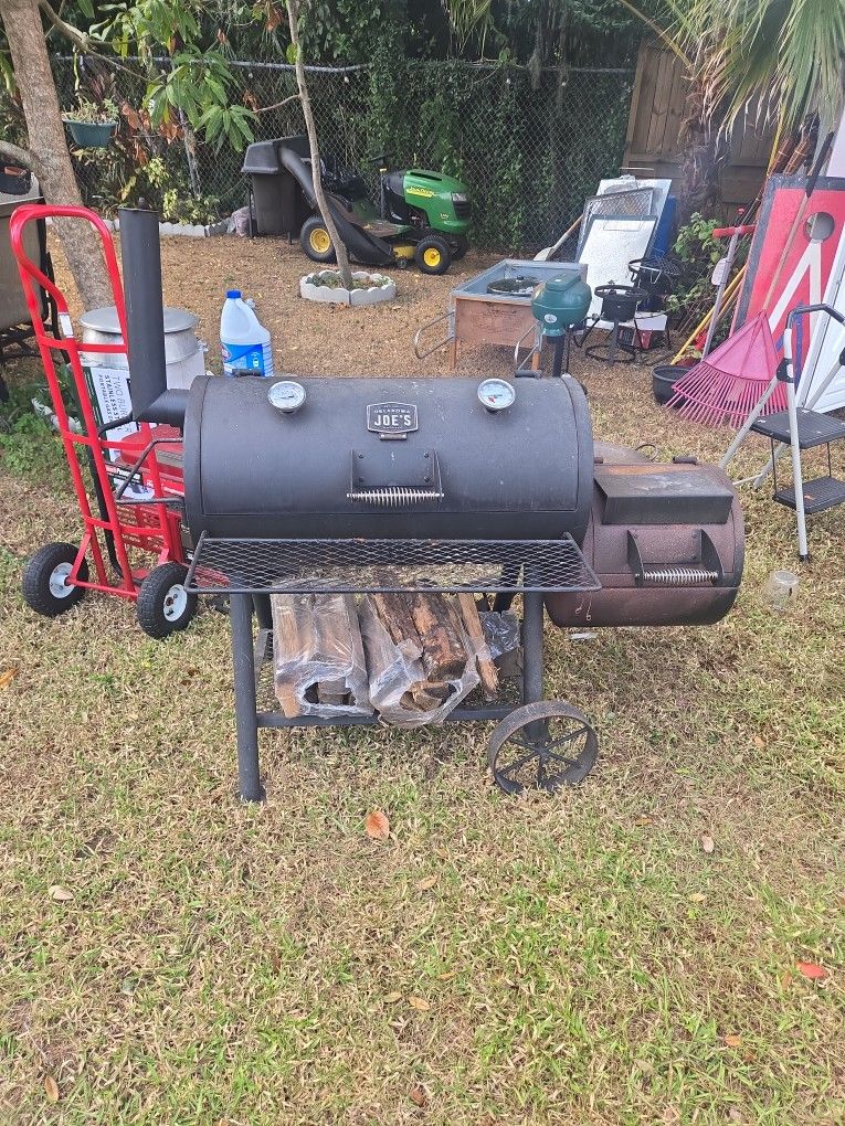 Oklahoma Joe Longhorn Smoker