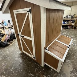 4x4 Gable Roof Coop 
