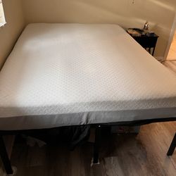 Full Size Mattress & Base 