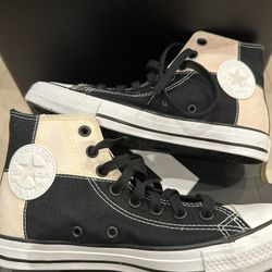 Converse Chuck Taylor Men 7/ Women 9 