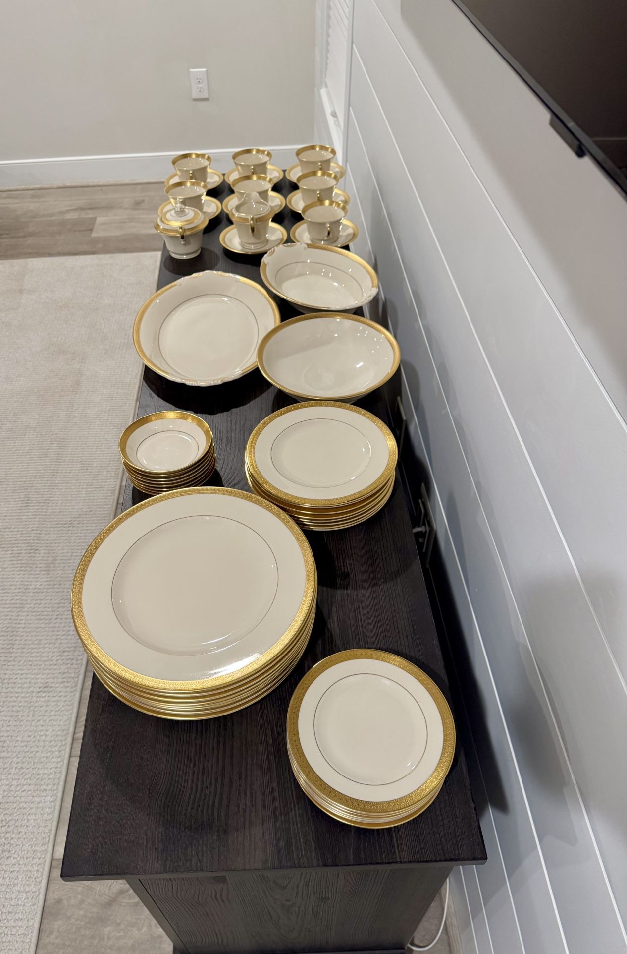 Vintage Syracuse China Old ivory Bracelet with Gold Rim - 52 Pieces