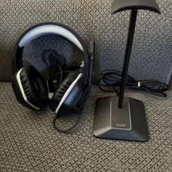 Gaming Headset With Stand 