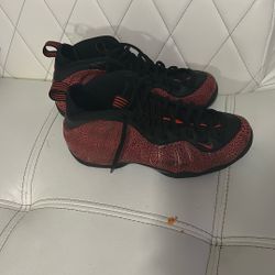 Moving Cleaning Out Size 10 65  Nike Foam