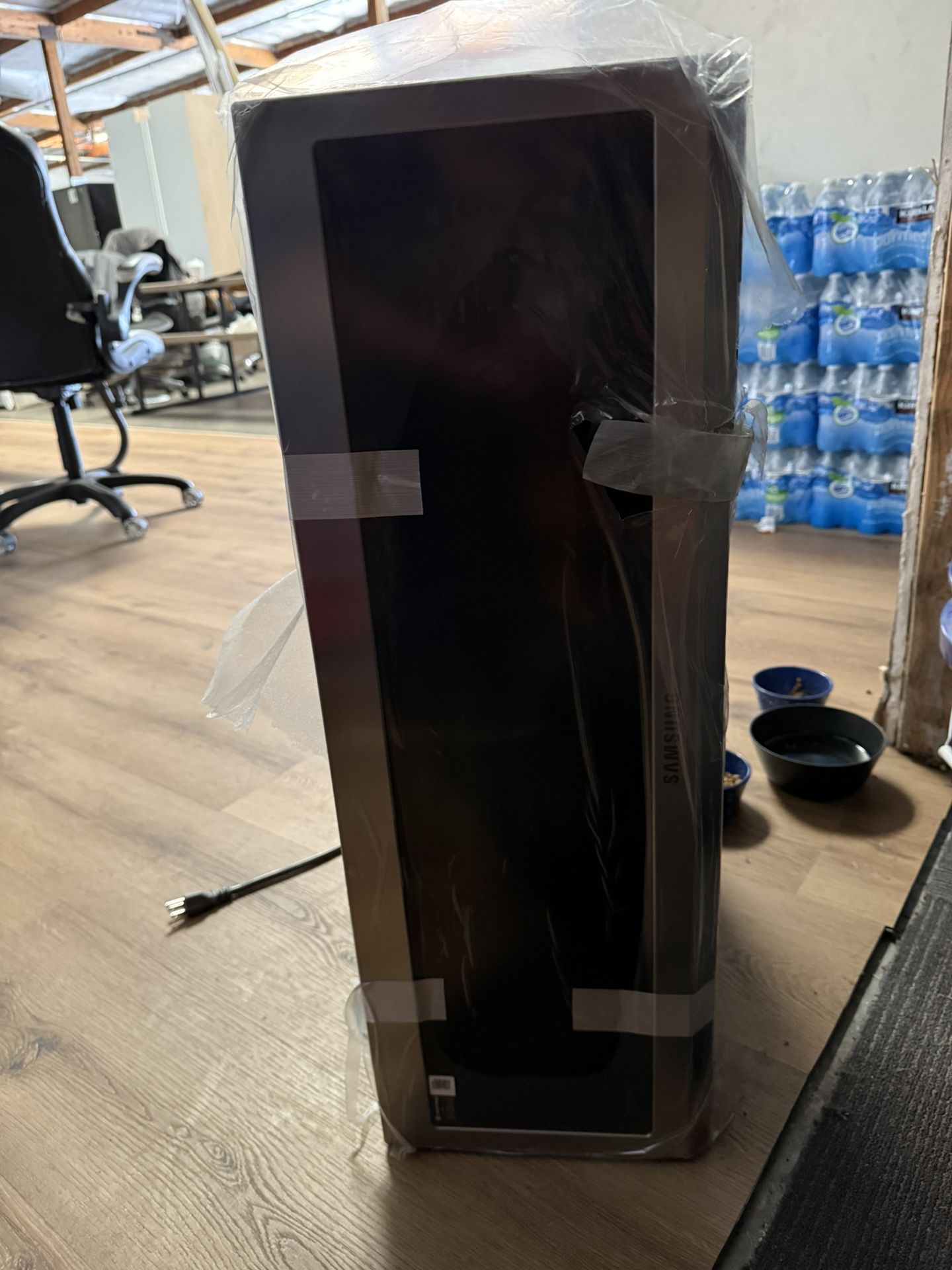 Brand New Samsung Microwave