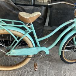 Huffy Women Cruise Bike 26” Good Condition 