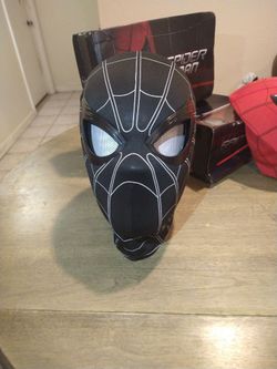 BLACK Spider-Man Brand New Day Mask - Light-Up Blinking Eyes Interactive Masks