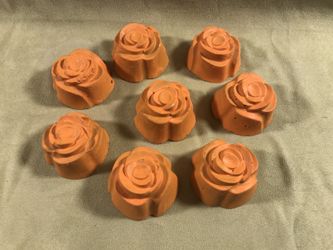 8 concrete roses