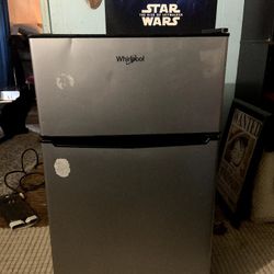 Whirlpool Mini Fridge 3.1 Cubic Feet 