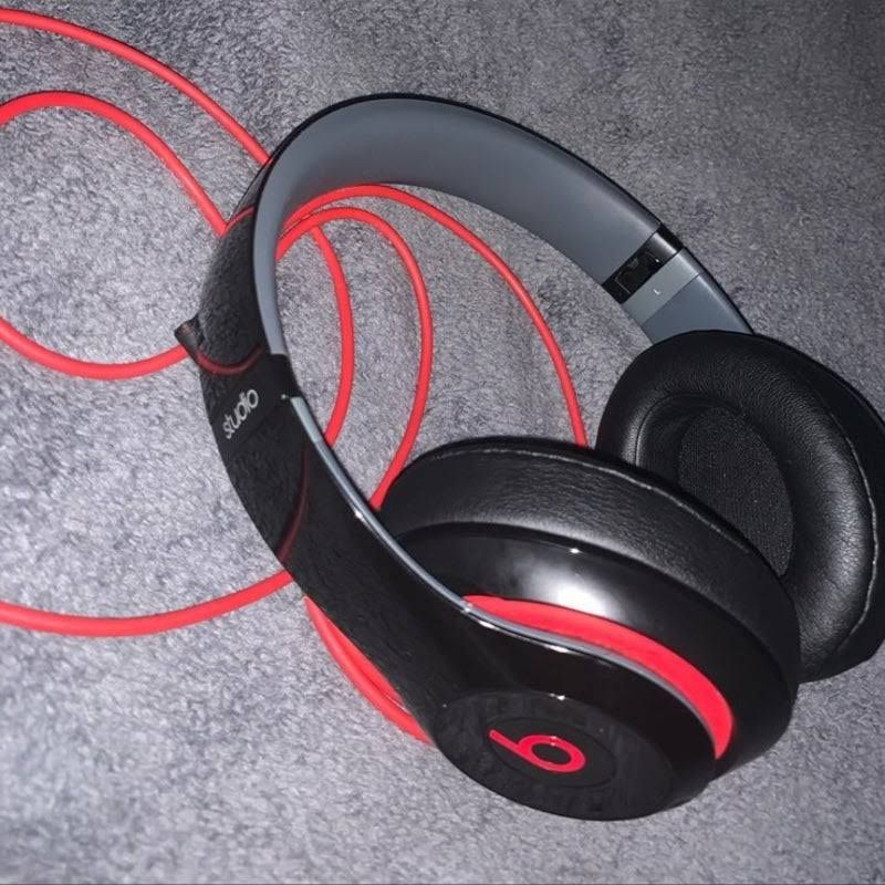 Beats Solo Black Red Wired Headphones