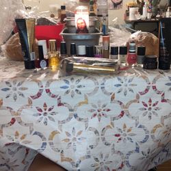 Cosmetic Supplies for Women