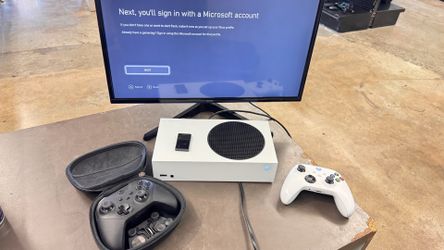 Xbox Series S w elite series 2 controller xtra controller and 2TB card no trades nothing sold separate NO TRADES PICK UP IN TACOMA FIRM PRICE
