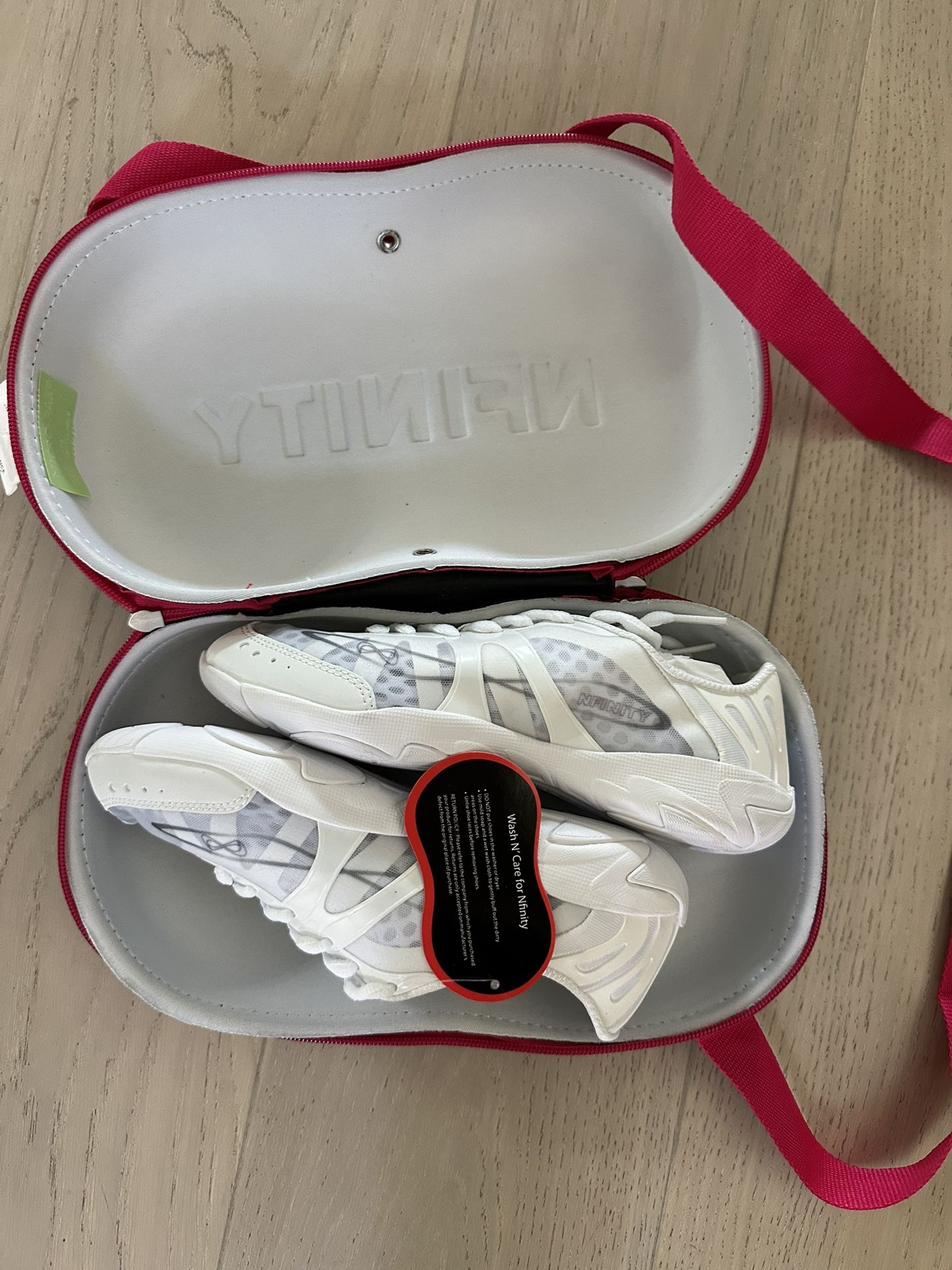 NFINITY CHEER SHOES SZ 7