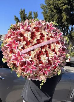 Rosa’s Buchon Flowers Bouquet