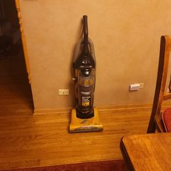 Eureka Speed Gold Vacuum Great Shape $20 retail Was 139.99
