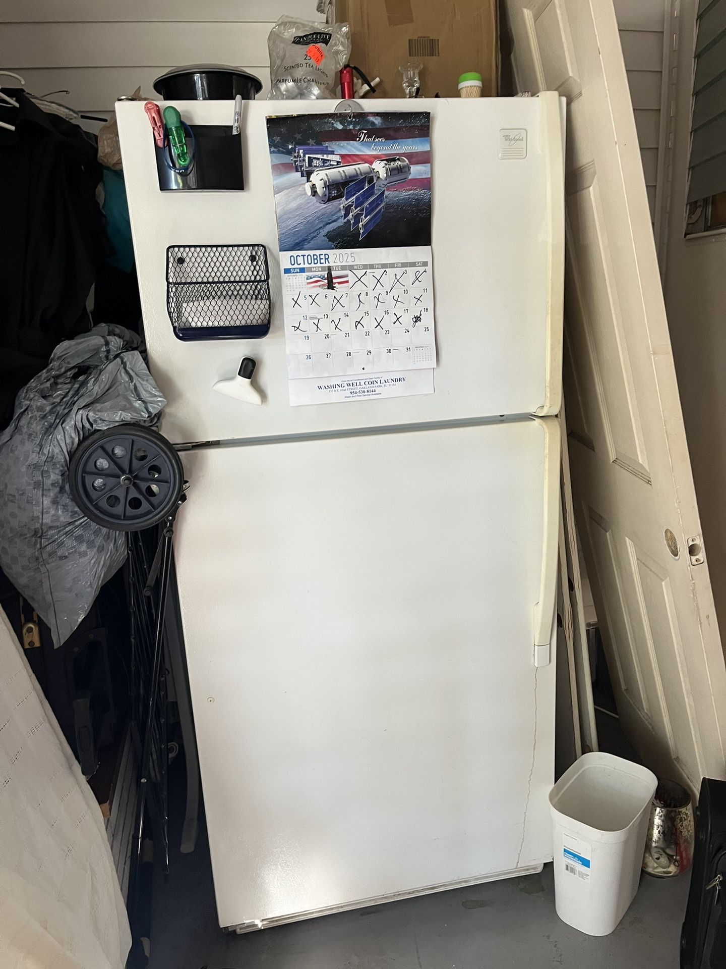Refrigerator $200 Winfow Unit 5000 BTU $80