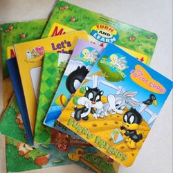 7 PIECE CHILDRENS CARDBOARD  BOOK SET