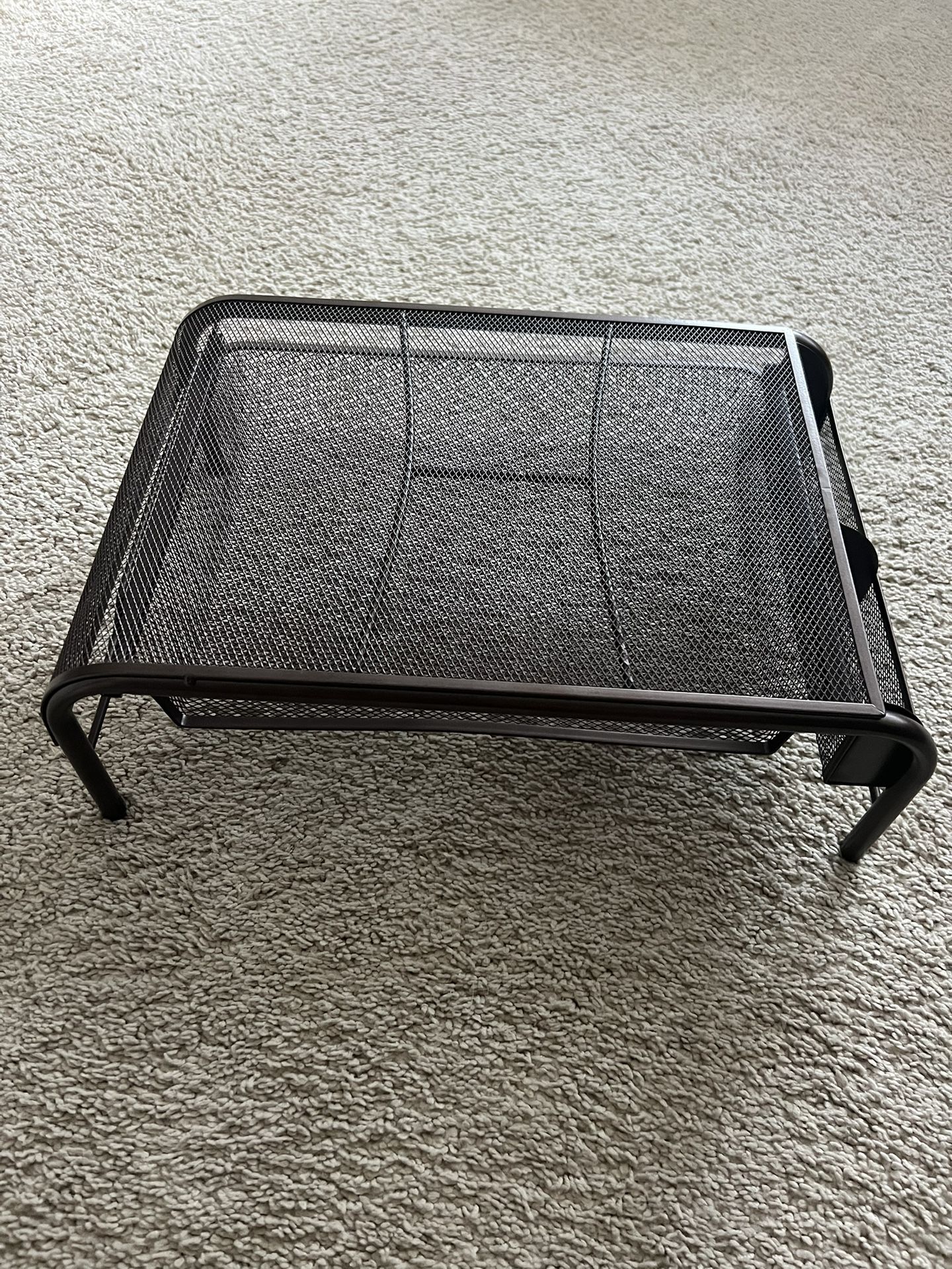Metal Mesh Monitor Stand
