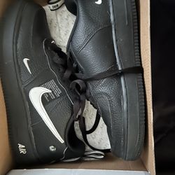 Air Force ones LV8 utility size 6 1/2