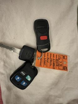 Nissan Xterra Key and Pioneer Radio Head Only