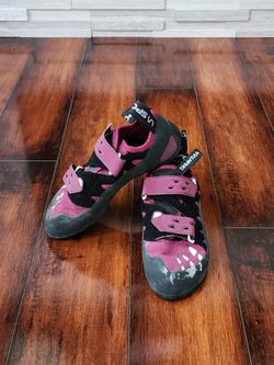 La Sportiva Tarantula Women's Climbing Shoes Pink Black Size 38 US 7