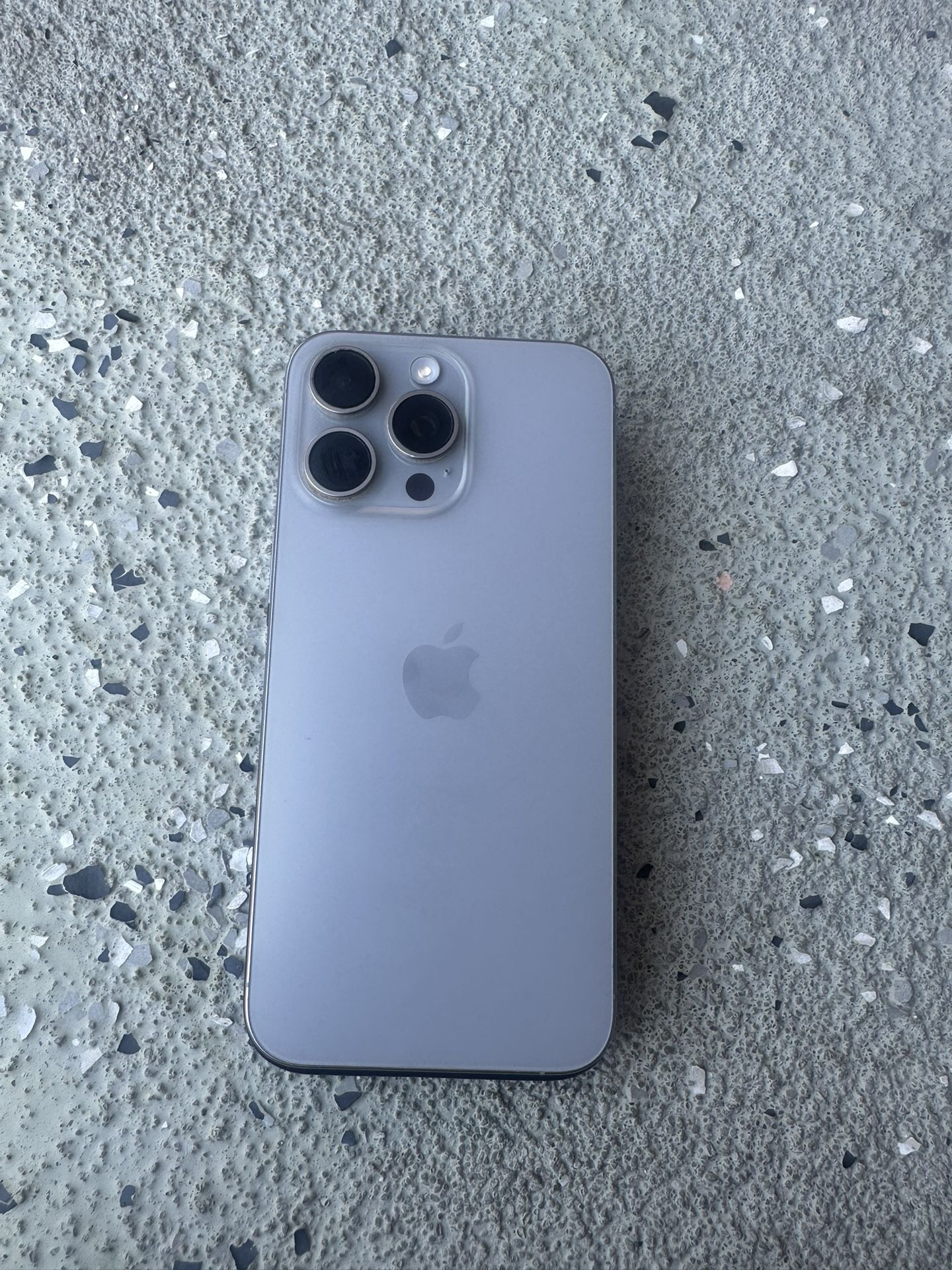 iphone 15 Pro Max Unlocked