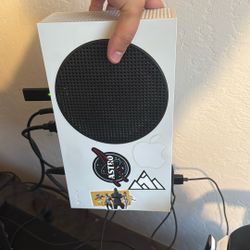 Xbox Series S with all cables one remote no batteries