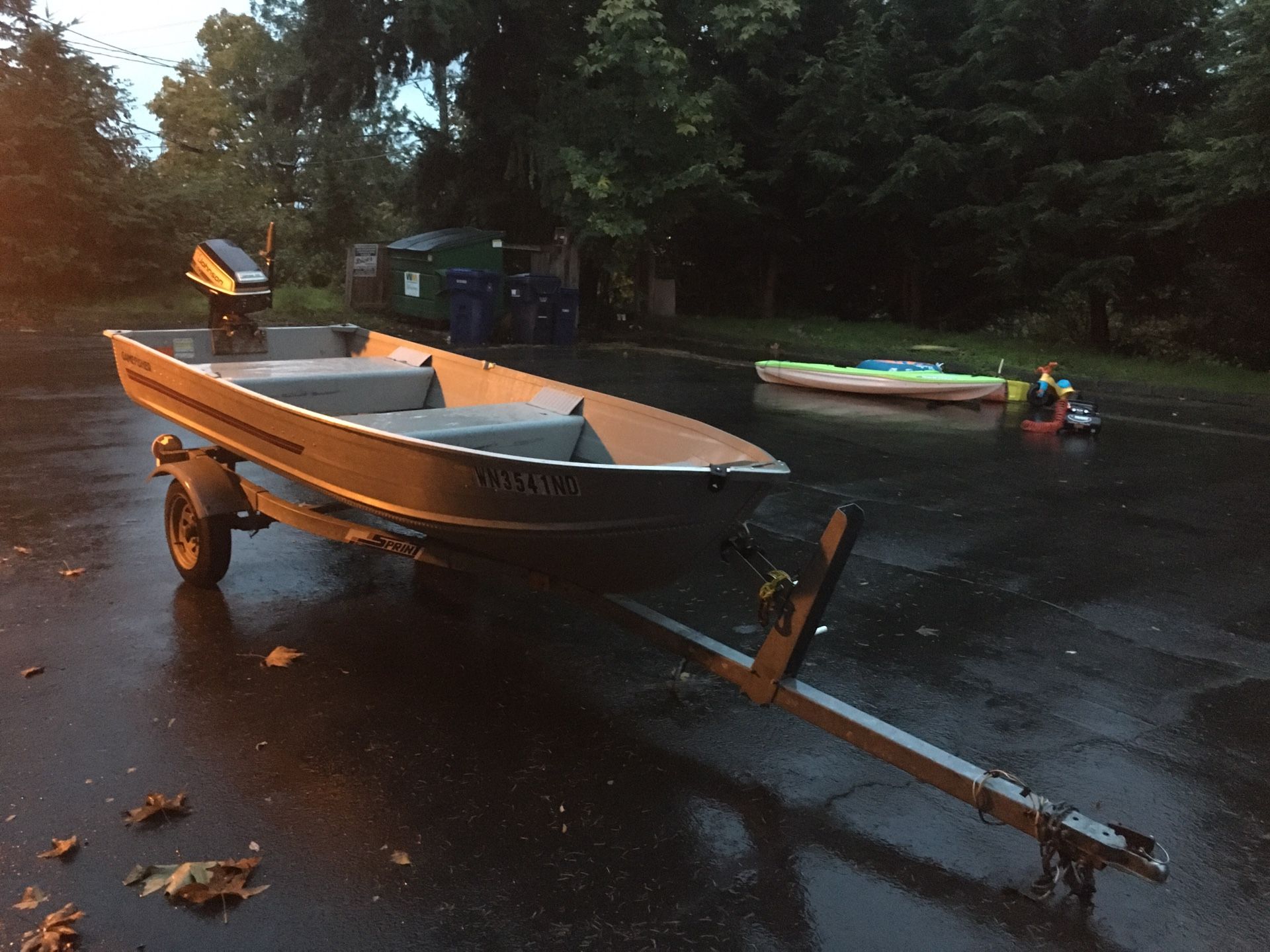 12 foot alum boat w/6hrs motor