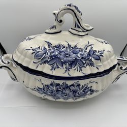 Blue And White Floral Soup Tureen With Lid – Large Serving Piece
