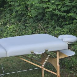 Oakworks massage table