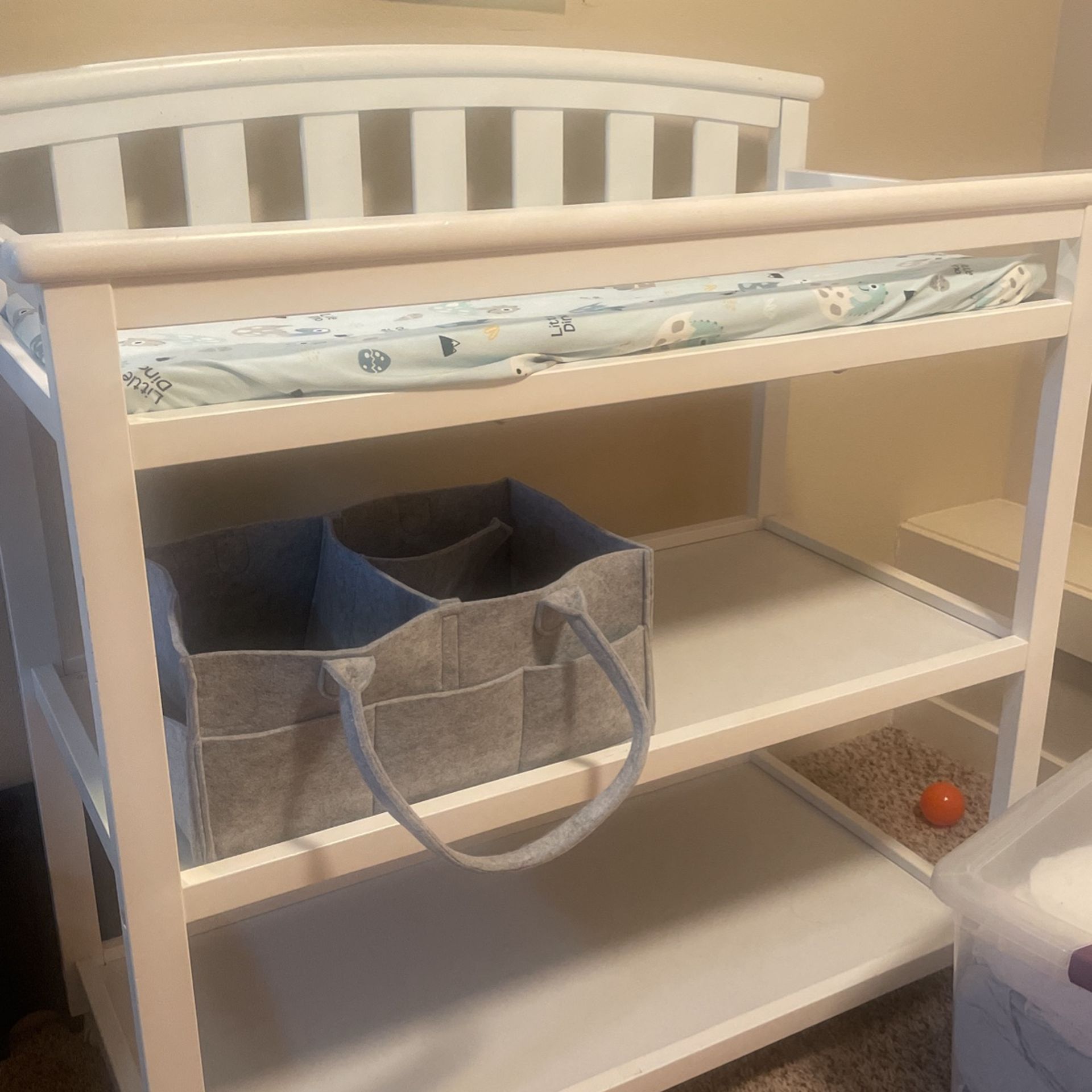 Baby Changing Table, Light, On Wheels