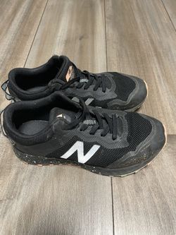 Girl new balance snickers us size 3
