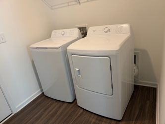 Frigidaire washer & dryer