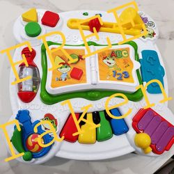 LeapFrog Learn & Groove Musical Table

Product Details
A favorite among moms and kids alike, the award-winning Learn & Groove Musical Tableengages and