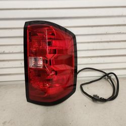 2014 To 2018 Chevy Silverado Right Passenger Side Tail Light 