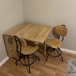 Folding/collapsible desk with chairs