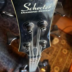 Schecter Diamond Series Stiletto 4 Left-Handed