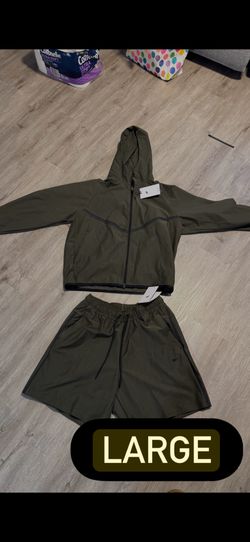 Nike Large Lightweight Short Set