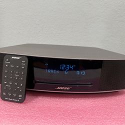 Bose Wave SoundTouch Music System IV CD Player / AM/FM Radio Model 417788-WMS With Remote, FM Antenna And Power Cord 