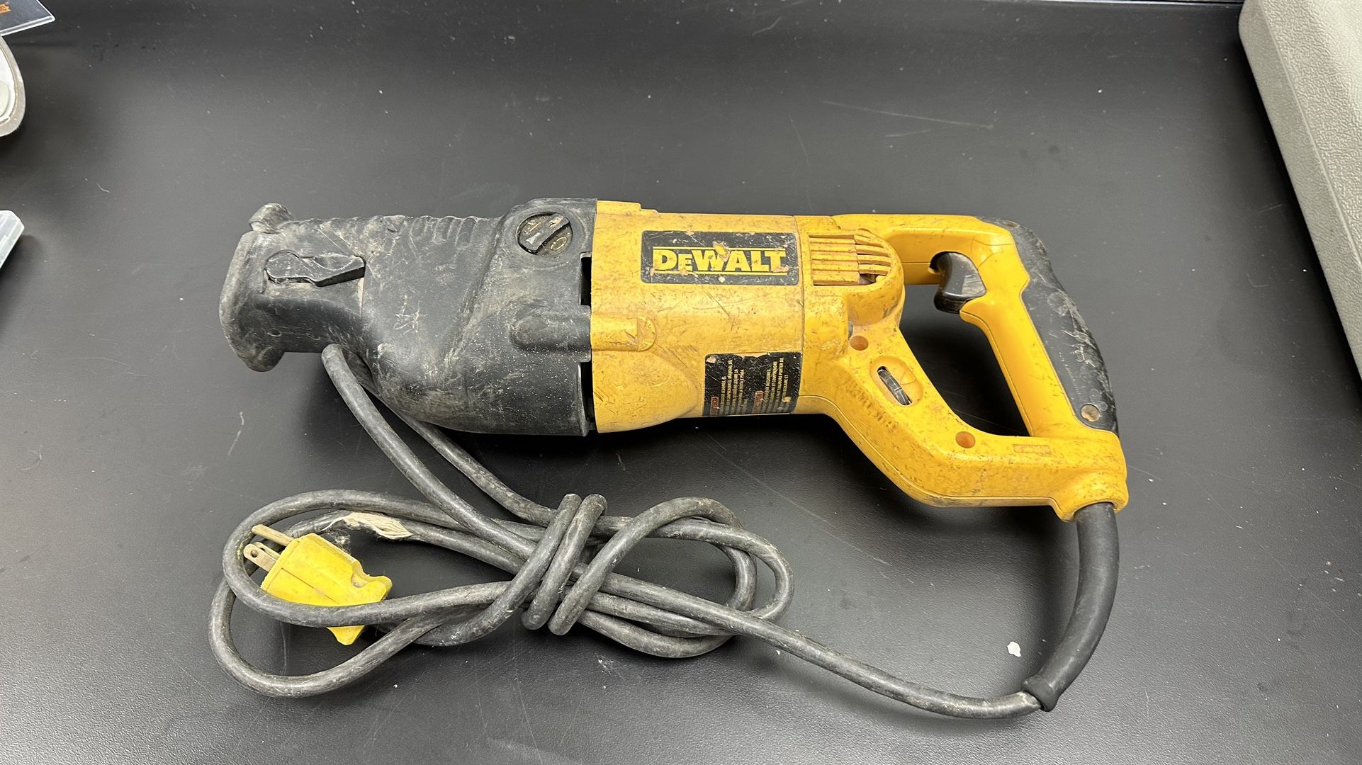 DeWALT Corded Heavy Duty Reciprocating Saw Model D311