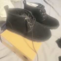 UGGS Brand New  Size 7