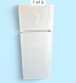 Top-Freezer Refrigerator