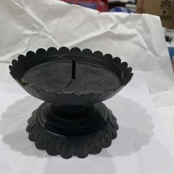 LENOX BLACK METAL SCALLOPED PILLAR CANDLEHOLDER 