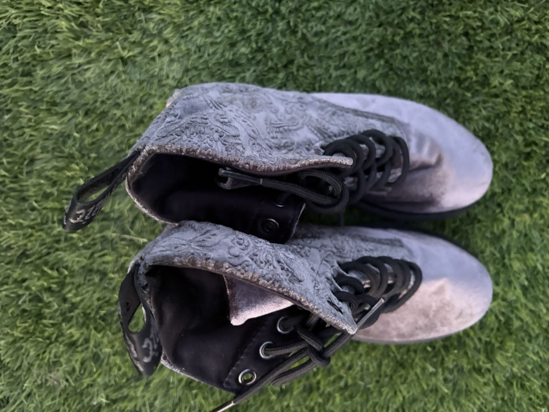 Dr Martens Women Boots Size 6 BRAND NEW 21 Papyrus Halloween cards