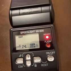 Nikon SB-600 Flash